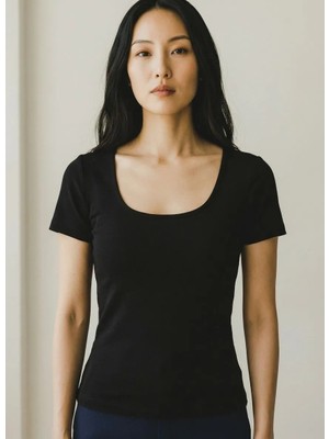 Derin Yaka Penye Modal Crop T-Shirt