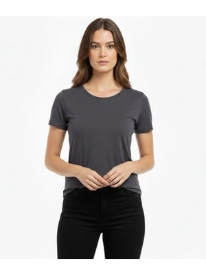 Kadın T-Shirt Bisiklet Yaka Slim Fit Likralı Tişört Günlük Basic Body - Füme