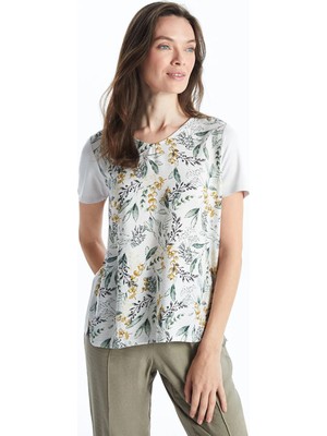Lc Waikiki Yeni Sezon V Yaka Çiçekli Kısa Kollu Kadın Tişört