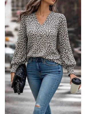 Infivento Kadın Uzun Kollu V Yaka Kollar Gipe Detaylı Leopar Desenli Süprem Bluz
