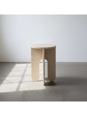 Comart Minimal Huş Kontrplak Yan Sehpa – Modern Tasarım Yuvarlak Üst Tabla Dekoratif Sehpa