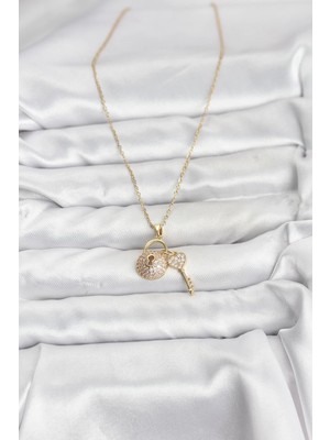 Alvo Store Buğz 316L Çelik Zincir Gold Renk Kilit Anahtar Model Zirkon Taşlı Kadın Kolye - Buğz