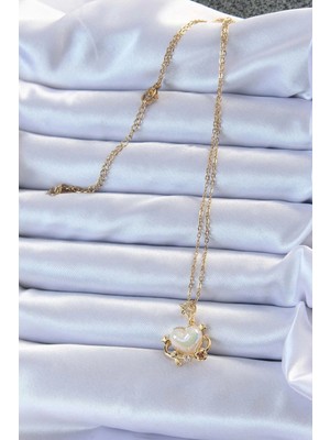 Alvo Store Buğz 316L Çelik Zincir Altın Renk Zirkon Taşlı Gezegen Görünümlü Kalp Kolye - Buğz