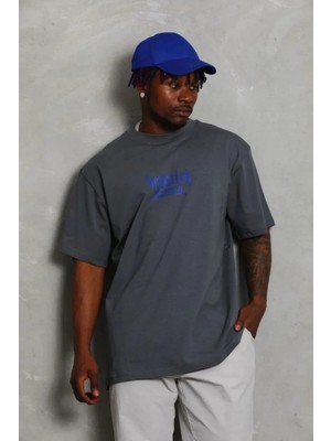 Erkek Baskılı T-Shirt Kısa Kol Bisiklet Yaka Regular Fit Rahat Kalıp Günlük Tişört - Füme