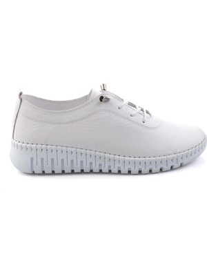 Bambi Beyaz Hakiki Deri Kadın Casual Ayakkabı K01045400003