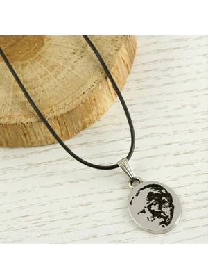 İsmiyle Al Atatürk Metal Vinlex Deri Kolye