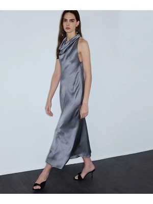 İpekyol Parlak Yüzeyli Degaje Yaka Elbise IS1260002387005