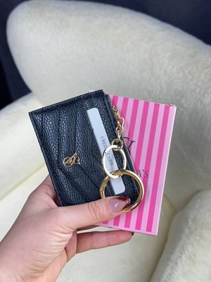 Nues Vs Anahtarlıklı Kartlık