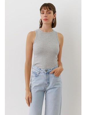 Belirtilmemiş Kadın Fitilli Ribana Halter Yaka Atlet — Yazlık Şık Basic