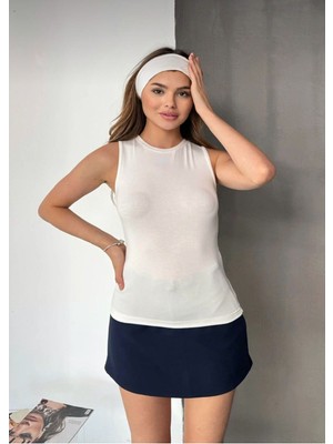 Belirtilmemiş Kadın Sıfır Kol Bisiklet Yaka Buzzy Modal Kumaş Bluz