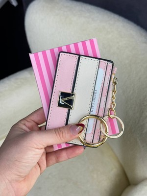 Nues Vs Anahtarlıklı Kartlık