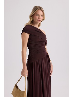 Mai Liraya Asimetrik Kahve Uzun Elbise