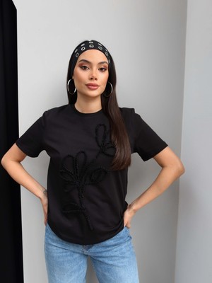 Esra Helvacı Çiçek Desen Tshirt