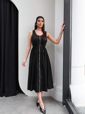 Esra Helvacı Fermuarlı Bel Büzgülü Elbise