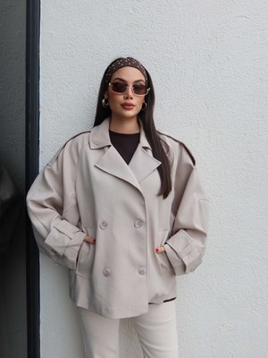 Esra Helvacı Kısa Kruvaze Yaka Trench