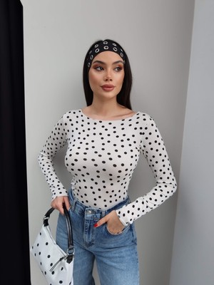 Esra Helvacı Kayık Yaka Puantiyeli Bluz