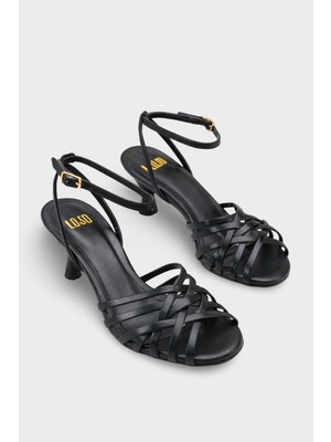 LOJO Kadın Oval Burun İnce Bantlı Bilekten Bağlamalı Topuklu Günlük Sandalet Minori Siyah