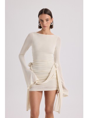 Mai Avenya Gül Detay Ekru Mini Elbise