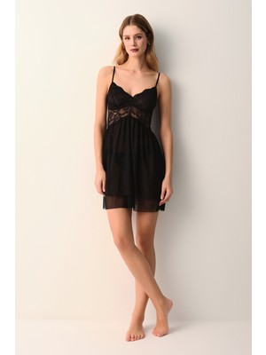 Suwen Vivienne Dantelli Kısa Gecelik