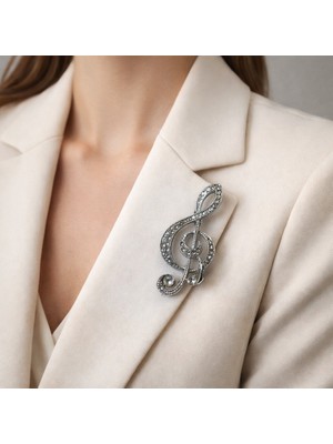 Herşey Nota Gümüş Renk Taşlı Sol Anahtarı Metal Broş – Müzik Temalı Ceket Çanta Şapka Aksesuarı