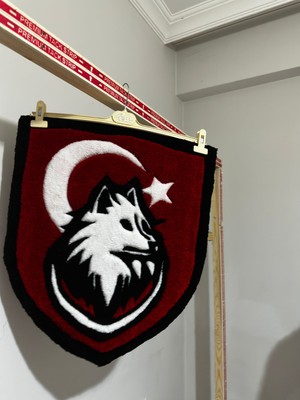 Tufty Friends Kurt Simgeli Türk Bayrağı El Yapımı Yumuşak Tufting Duvar Halısı