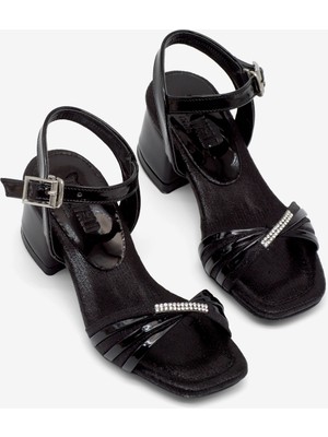 Tonny Black Kız Çocuk Siyah Poli Taban Taş Detaylı Topuklu Ayakkabı