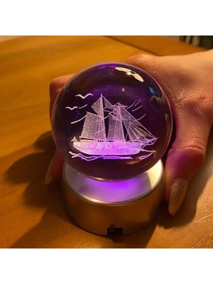 Hobilinka Gemi Motifli Renk Değiştiren Cam Küre