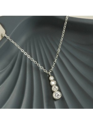 Hobilinka Yuvarlak Zirkon Taşlı Trend Kolye