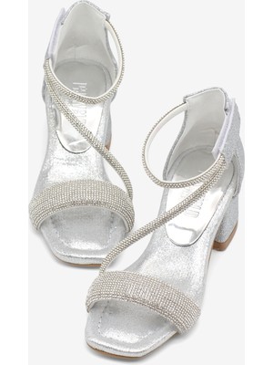 Tonny Black Kız Çocuk Gümüş Taş Detaylı Bilekten Bantlı Topuklu Ayakkabı