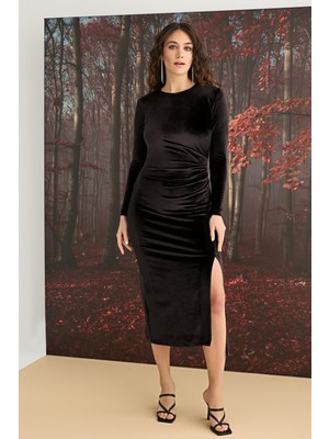 Hobilinka Uzun Kollu Yırtmaçlı Kadife Elbise