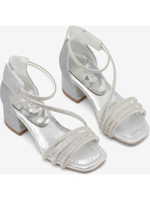 Tonny Black Kız Çocuk Gümüş Rahat Kalıp Çapraz Bantlı Topuklu Ayakkabı