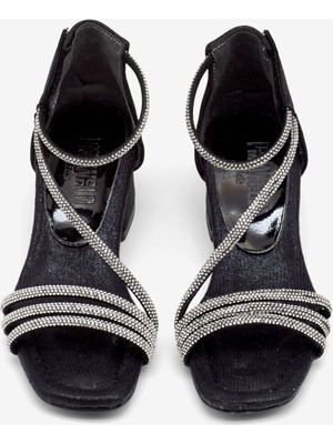 Tonny Black Kız Çocuk Siyah Rahat Kalıp Çapraz Bantlı Topuklu Ayakkabı