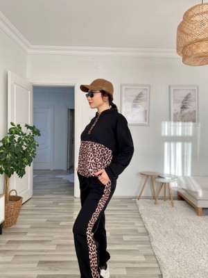 Ne Verelim Size Kadın Uzun Kollu Leopar Detay Sweat ve Yanı Leopar Şerit Detay Pantolon Ikili Takım