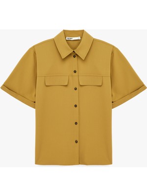 Koton Viskon Karışımlı Düğmeli Cep Detaylı Kısa Kollu Gömlek Yaka Bluz