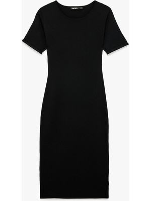 Koton Kısa Kollu Yuvarlak Yaka Midi Boy Ince Triko Kalem Elbise