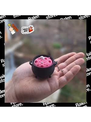Ralen Cadı Kazanı Tasarımlı Clicker Anahtarlık – Basmalı Fidget Özellikli 3D Baskı Anahtarlık, Stres Giderici Mini Oyuncak