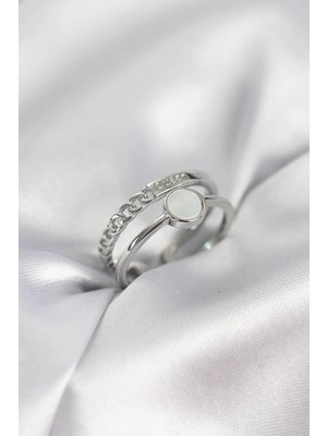 Esranın Dünyası Tegan Minimal Queen Yazılı Gümüş Renk Pirinç Kadın Yüzük TG27BYK4090