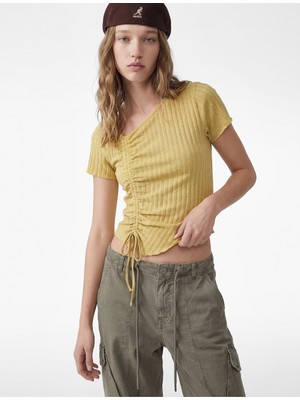 Koton Asimetrik Kesim Büzgülü Kısa Kollu Bürümcük Bisiklet Yaka Bluz