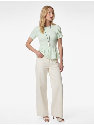 Koton Slim Fit Bisiklet Yaka Kısa Kollu Dokulu Peplum Bluz