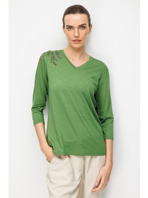 Desen Triko Kadın V Yaka Omuzu Nakış Işlemeli Penye Bluz A.yeşil