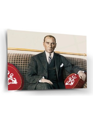 Shiny Art Atatürk Koltukta Dinlenirken Portre Cam Tablo – ATA206