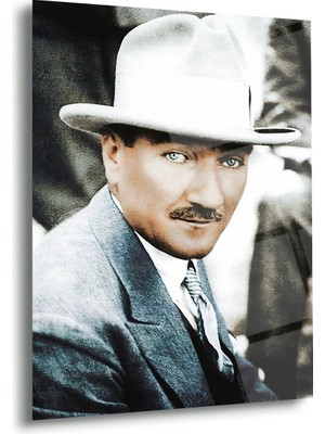 Shiny Art Atatürk Şapkalı Portre Cam Tablo – ATA161