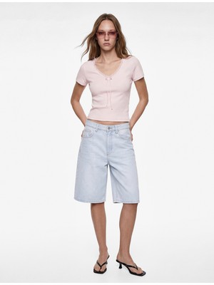Koton Slim Fit Kısa Kollu Dantel Detaylı Fiyonklu V Yaka Tişört