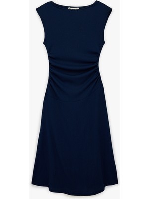 Koton Kolsuz Bisiklet Yaka Slim Fit Maxi Elbise