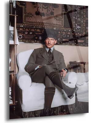 Shiny Art Atatürk Beyaz Koltukta Tespih ile Cam Tablo – ATA160