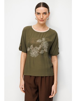 Desen Triko Kadın Sıfır Yaka Önü Nakışlı Penye Bluz Haki