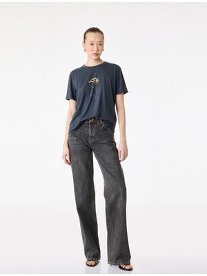 Koton Kısa Kollu Bisiklet Yaka Taşlı Deniz Anası Grafik Baskılı Tişört