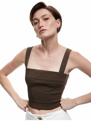 Koton Viskon Kumaş Kare Yaka Kalın Askılı Crop Bluz