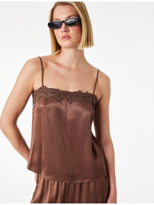 Koton Dantel Detaylı Ince Askılı Saten Bluz