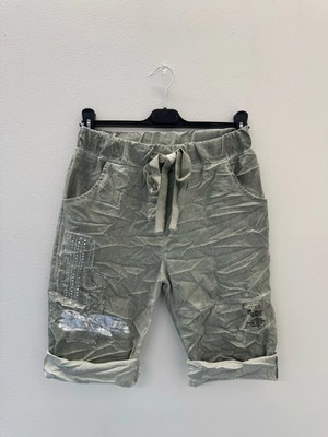 Della Moor Haki Kadın Italyan Taşlı Varaklı Likralı Şort